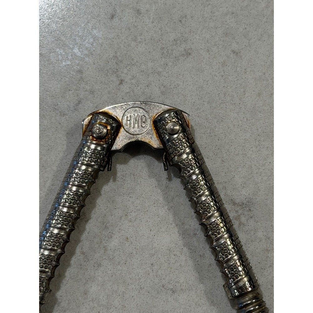 Vintage HMQ Silver Tone Metal Nutcrackers Set of 3 Textured Handles Kitchen Tool - Picture 8 of 9